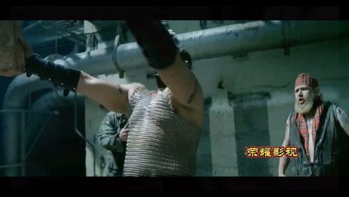 猛虎出笼：李连杰拳拳到肉的电影，为何会骂声一片，你看懂了吗？