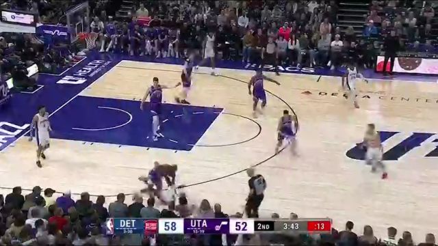 NBA常规赛：活塞vs爵士第2节英文原声回放