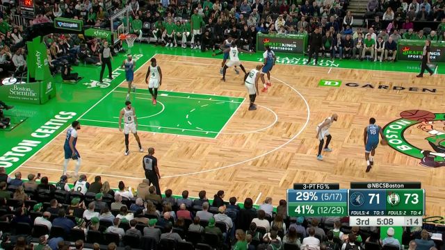 配合无间！爱德华兹持球找到空切队友 米尔顿不负众望上篮得分