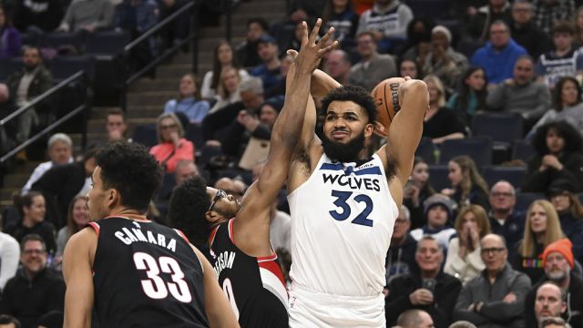 唐斯vs开拓者集锦 投篮8中7三分3中3高效砍下23分8篮板2抢断