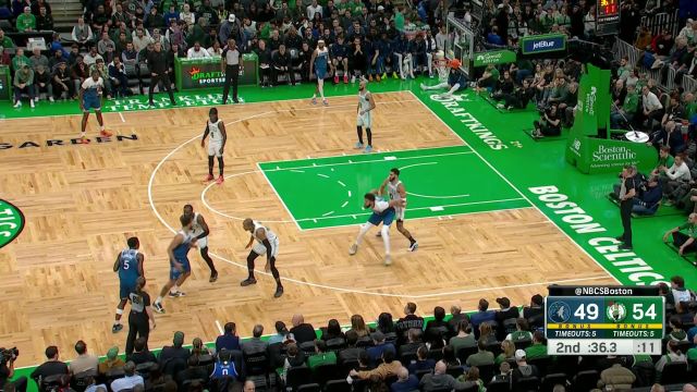 巨星初长成！爱德华兹关键时刻挺身而出 一骑当千飞扣终结迫近分差