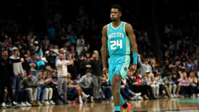 米勒vs湖人集锦 背靠背再取30+ 关键时刻连取八分续上悬念