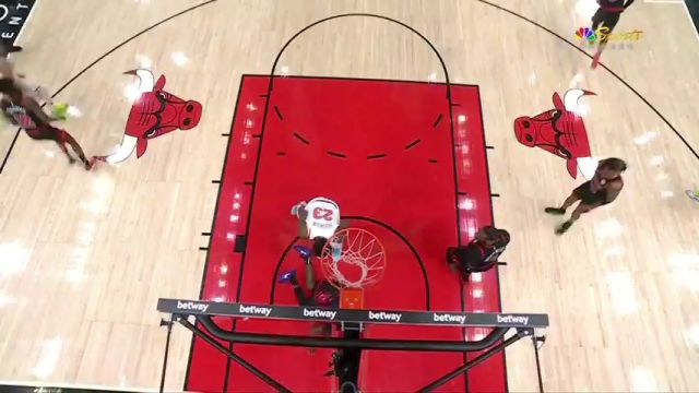 NBA常规赛：尼克斯vs公牛第1节英文原声回放