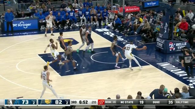 给小老弟来个表演的机会 欧文空篮不上助攻跟进的格林飞天劈扣