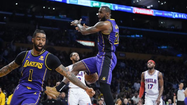 76人94-101湖人 詹眉组合末节接管比赛主场战胜76人