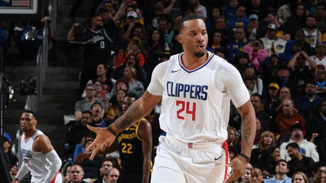 鲍威尔vs勇士集锦 末节狂中4记关键三分助队取胜