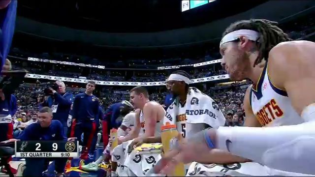 NBA常规赛：马刺vs掘金第1节英文原声回放