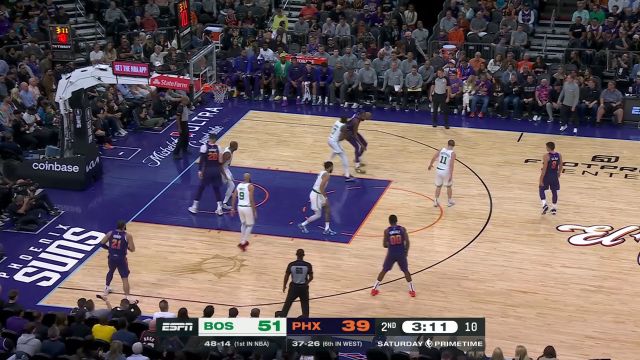 得分手拿把攥！杜兰特顶着防守翻身后仰跳投稳稳命中