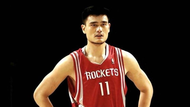 NBA百大球星——“移动长城”姚明职业生涯数据和荣誉