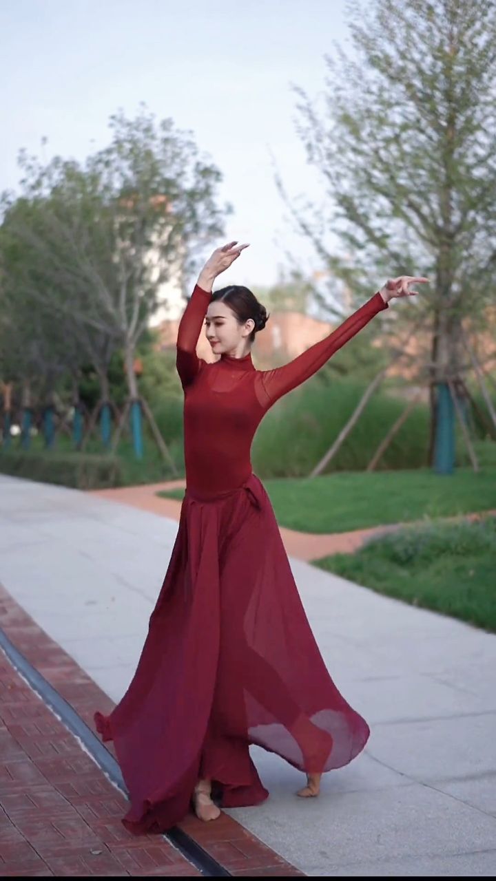 中国舞《万疆》献礼祖国,表白一腔爱国情,祝愿祖国繁荣昌盛#歌曲万疆