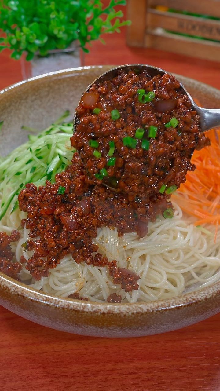 在家也能做出老北京炸酱面的味道,爱吃面条的不要错过哦