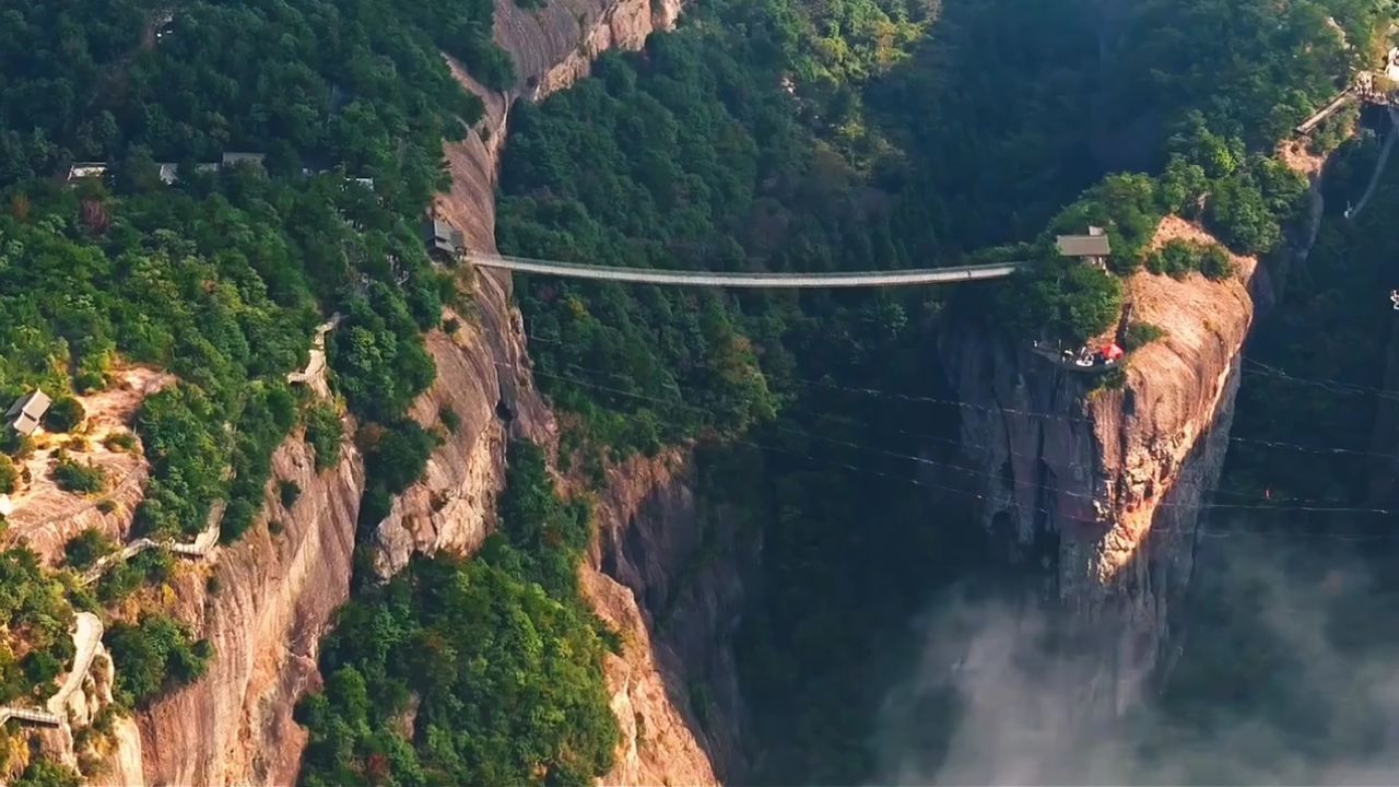 神仙居有一座通向"仙界"的桥