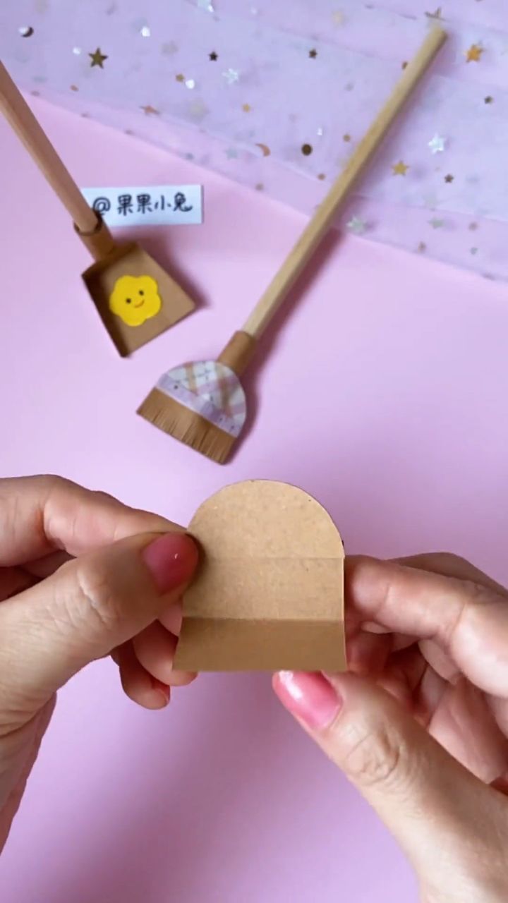 自制清洁笔盖套装 迷你扫把簸箕文具笔套