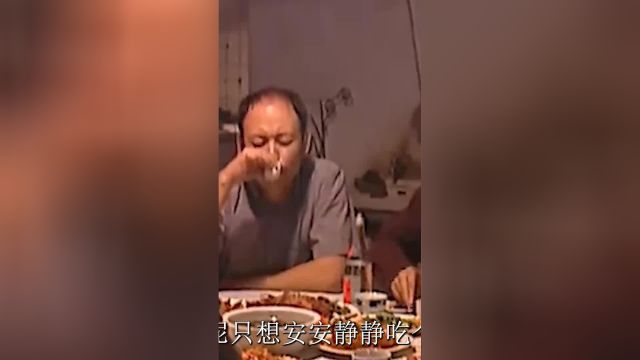 军区司令孙洪道外出吃饭,被店员警告最好换个位置,其中有何猫腻