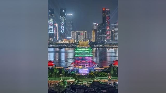 这里是新晋网红城市—南昌的顶级地标夜景.你喜欢第几个样式?江西南昌滕王阁 网红城市 航拍 城市的夜晚