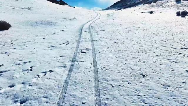 焉耆霍拉山,春天里的一场大雪.