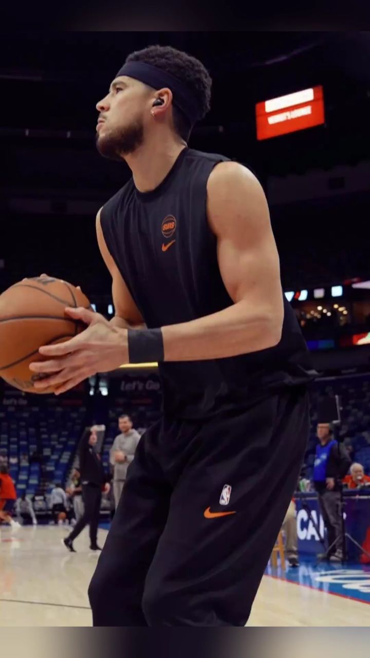 来看看布克的潇洒投篮