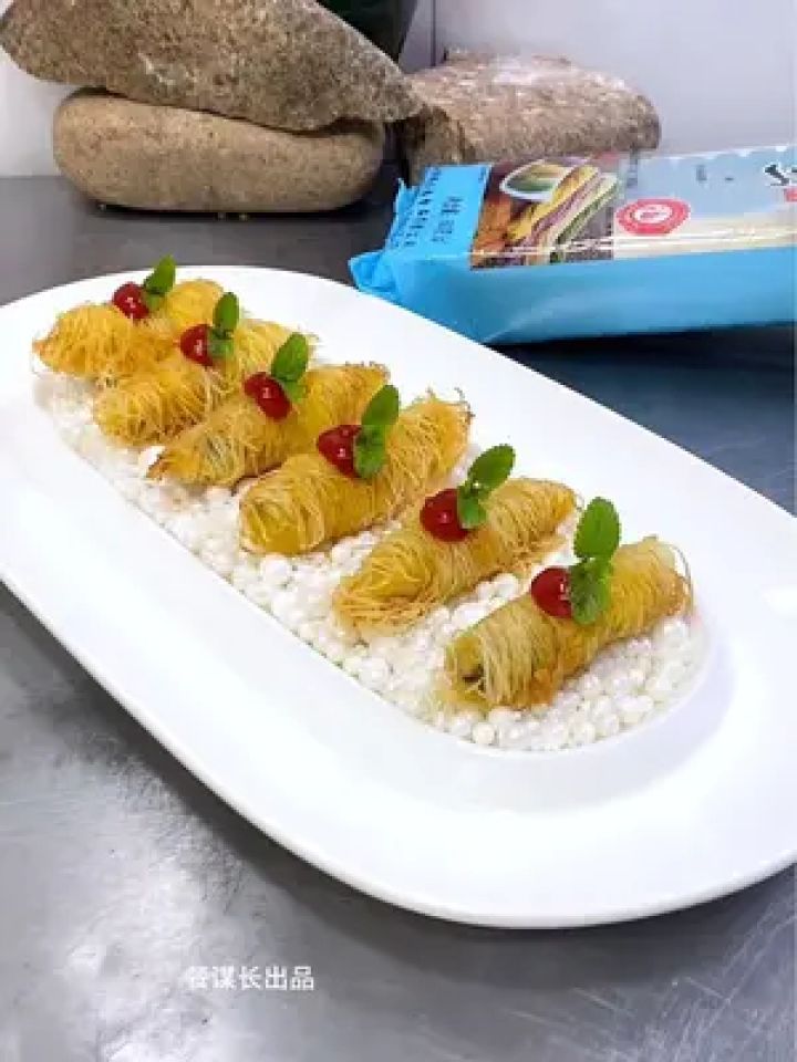 摆盘技巧 千丝万缕芥味虾做法#厨师 #创意菜