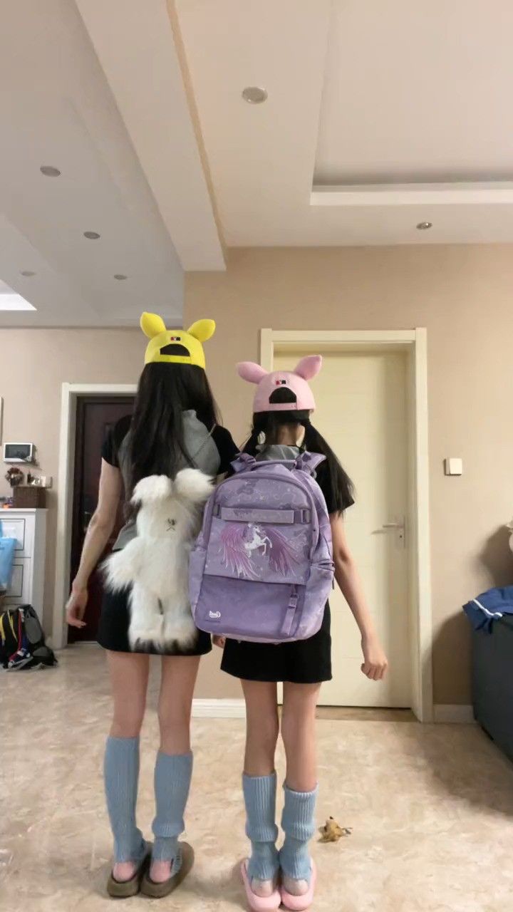 石头剪刀布 谁输了就会哭#石头剪刀布 #腼腆害羞内向社恐文静小女生