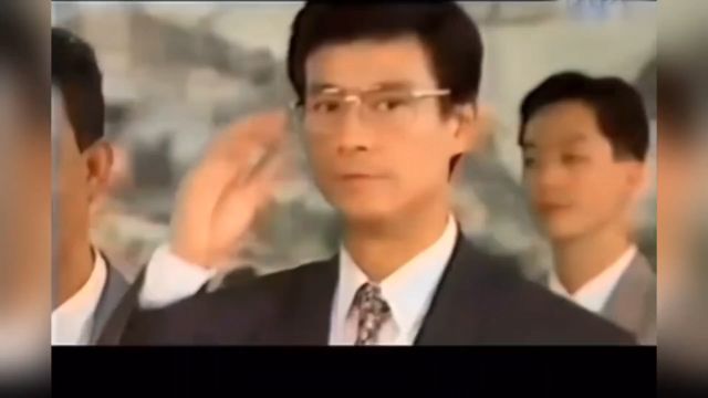 《笑看风云》同名主题曲