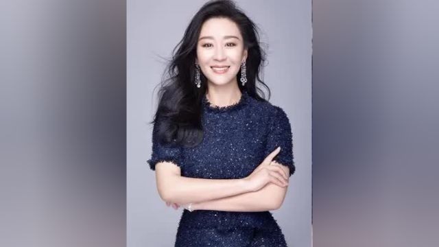 刑警老婆穿上蕾丝睡衣,在家上演美人计,不料竟套出丈夫的秘密