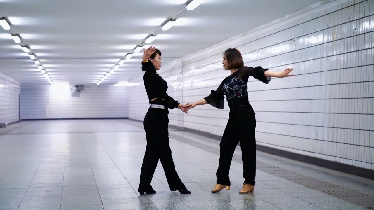 休闲伦巴《画你》歌曲醉人心扉,舞蹈优美大气