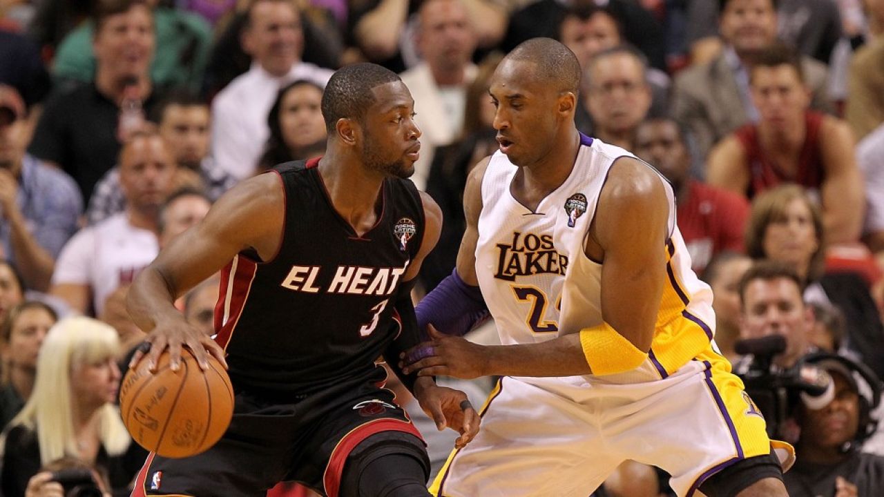 体坛名场面|黑曼巴vs闪电侠!08年巅峰科比韦德顶级对决