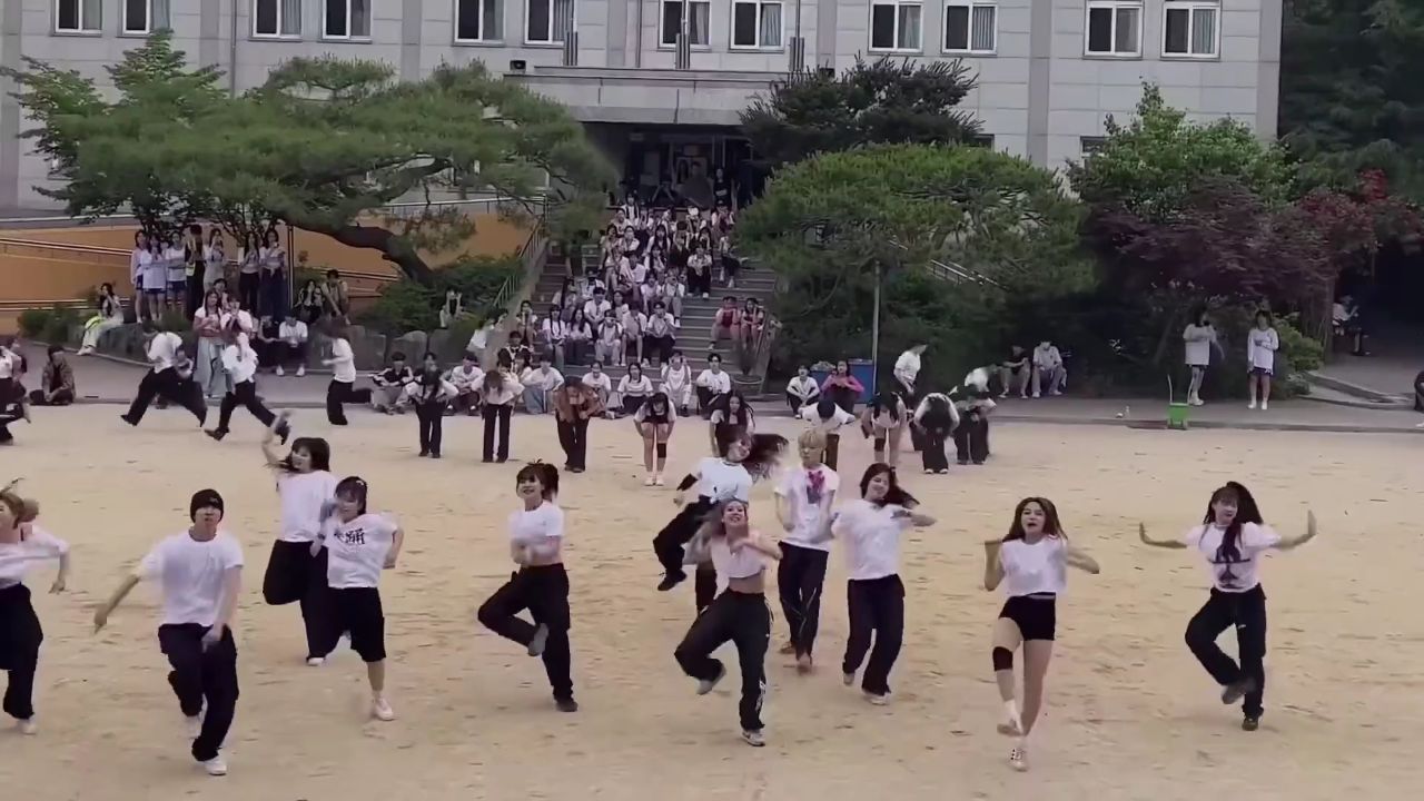 翰林艺高2023年体育大会 实用舞蹈系13期表演 被力度吓到!