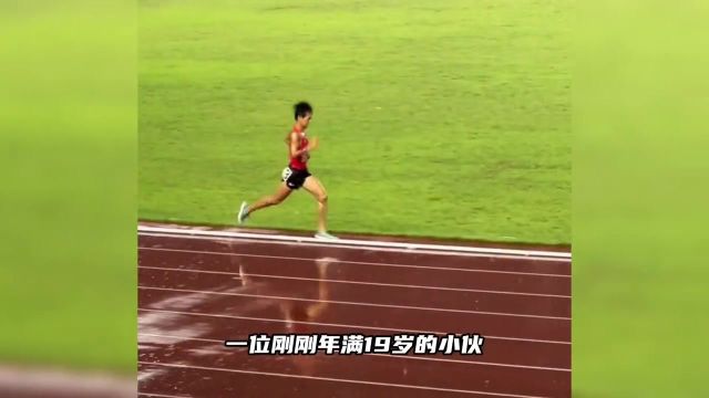 北京小伙拼命练习长跑,五千米双项达一级水准#体育生 #长跑