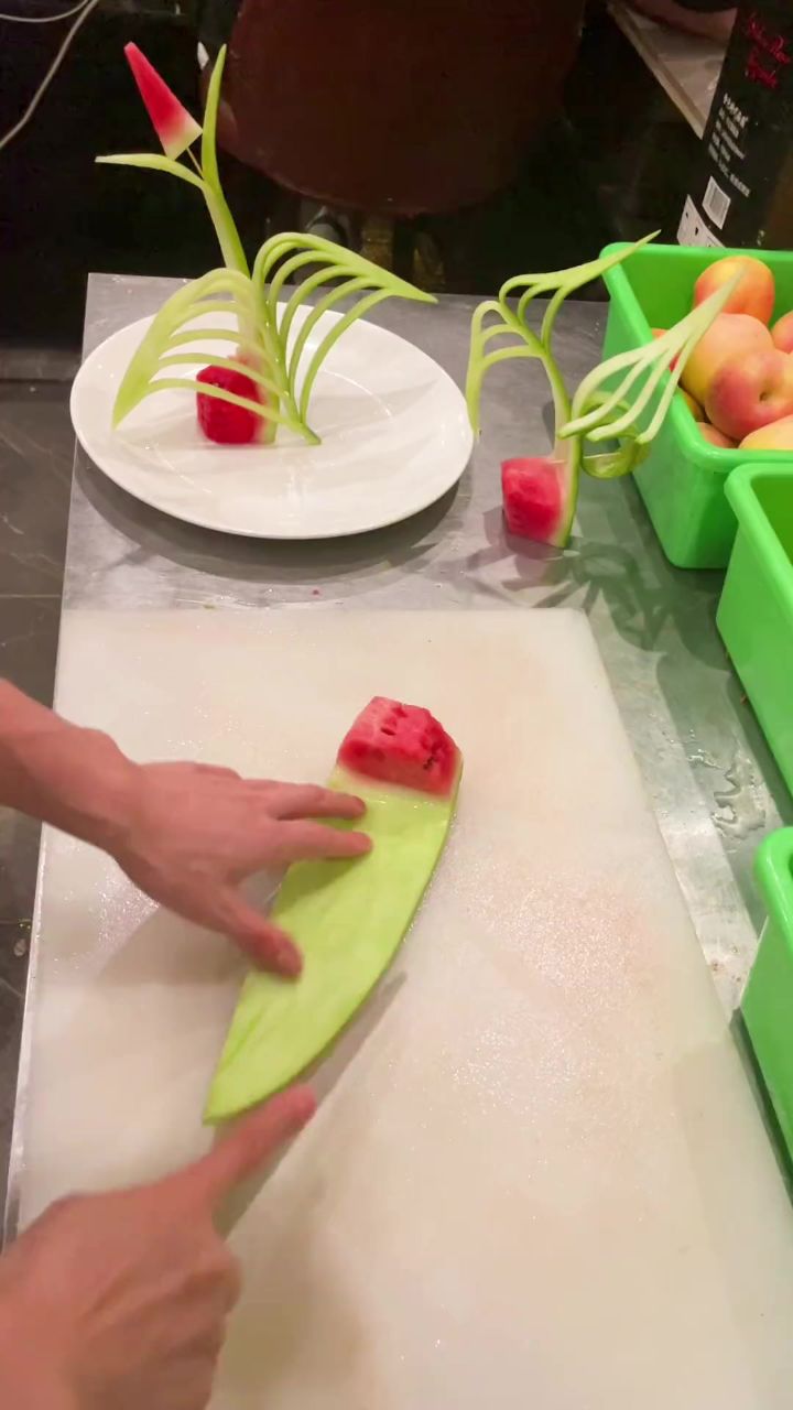 用西瓜皮做一个草花真的难吗