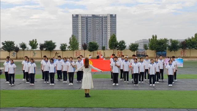 《光荣呀,中国共青团》团歌表演