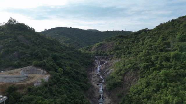 惠州汤泉九龙潭瀑布