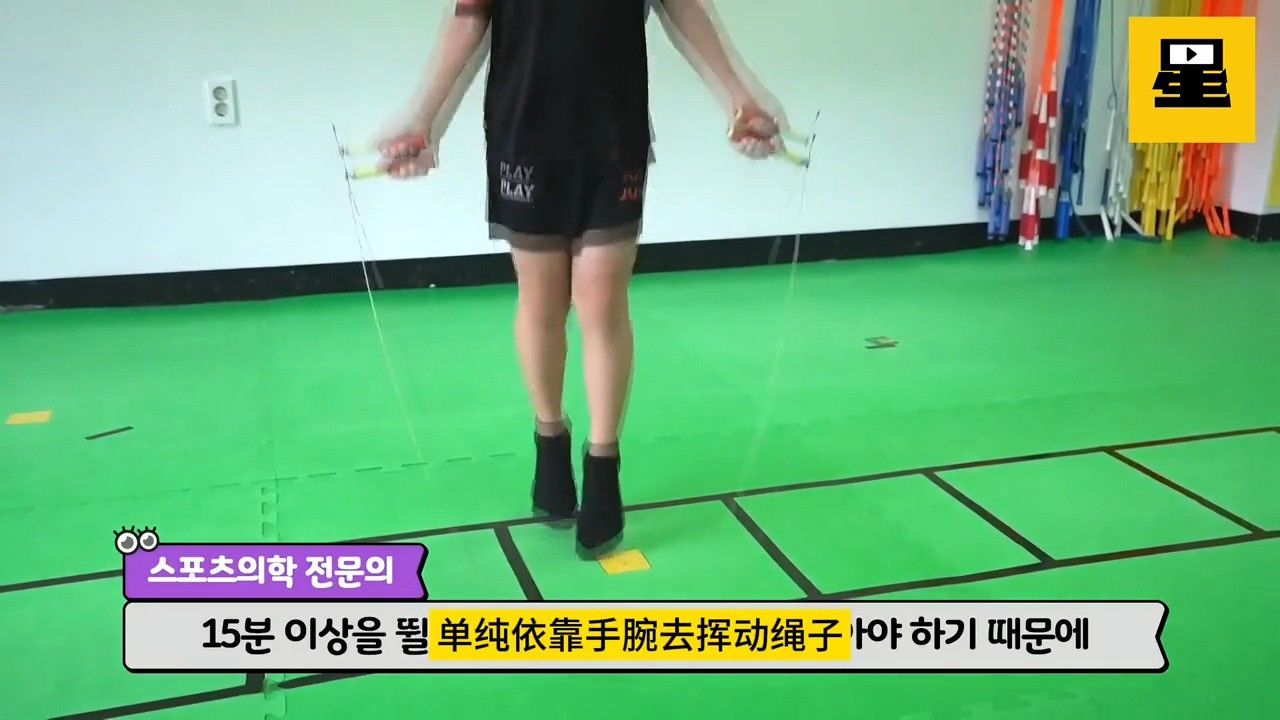 8岁男孩是个跳绳神童,一口气双跳两千次