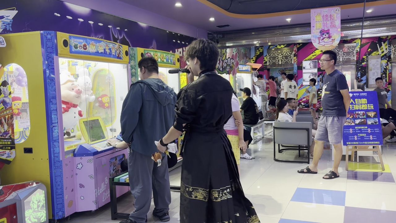 华东一区上海周浦万达店二级市场，杨吉_腾讯视频