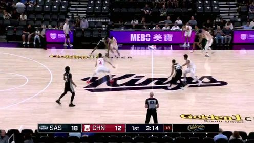 《NBA全场集锦》足够强硬！程帅澎鬼手抢断策动反击 廖三宁转换得分稳稳2+1