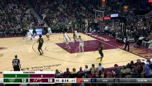《NBA骑士》听说你也想隔扣我？大洛舒展长臂遮天大帽拦截对手