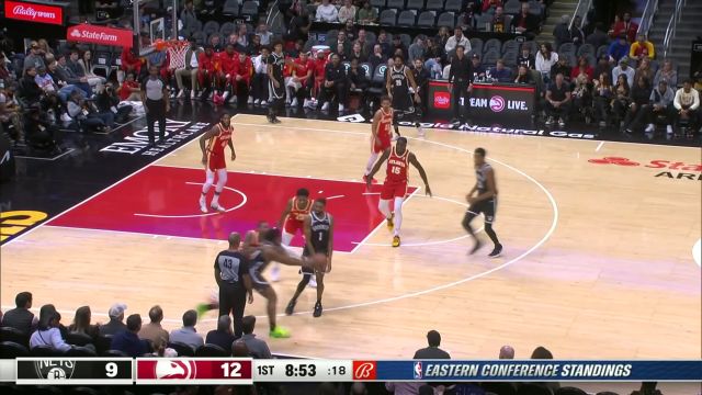 按得结结实实！卡佩拉长臂遮天送迎头血帽