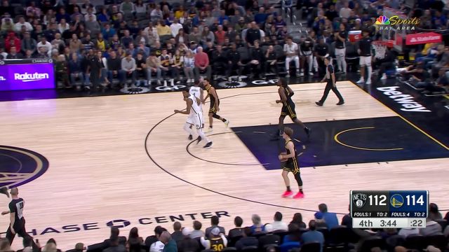 布里奇斯接球就投三分穿针 汤普森以牙还牙完成回应