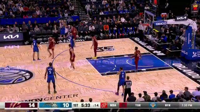 NBA常规赛：骑士vs魔术第1节英文原声回放