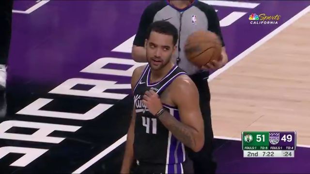 NBA常规赛：凯尔特人vs国王英文原声全场回放