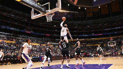 《TOP时刻》【原声】8日NBA十佳球 小乔丹单手平筐空接暴扣詹姆斯飞身隔扣乔治