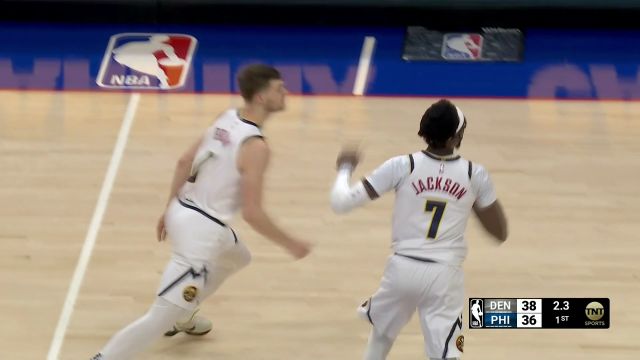 看我几分像从前！雷吉吸引防守送妙传 小乔丹球到人到飞身肆虐篮筐