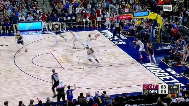 初生牛犊不怕虎！沃特森接传球只杀篮下 暴起扣篮技惊四座