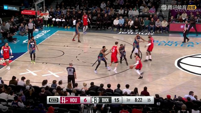 惠特莫尔力压两人补篮得手 狄龙猛虎下山突破勾手上篮建功