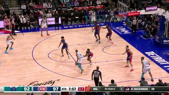 难度拉满！ 布里奇斯转身后仰中投高难度命中