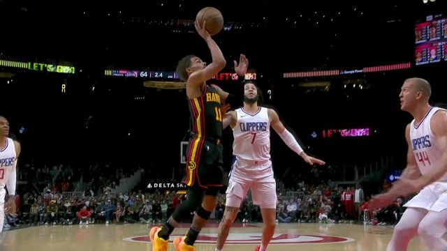 这是我的主场！特雷-杨最后时刻突然发威 一人独造6分追平比分