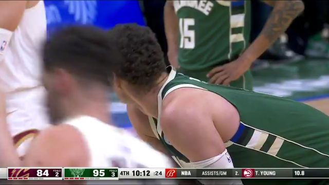 NBA常规赛：骑士vs雄鹿第4节英文原声回放