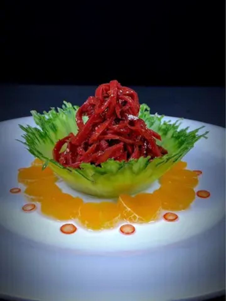 黄瓜这样做简单又好看#摆盘教程 #创意盘饰 #年夜饭要有仪式感 #厨师