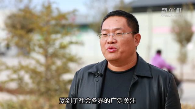 新春走基层|返乡大学生“唱响”治沙致富的青春之歌