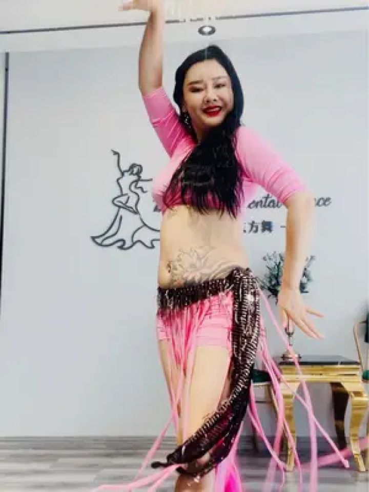 舞蹈会让你变得更自信～#肚皮舞基本功